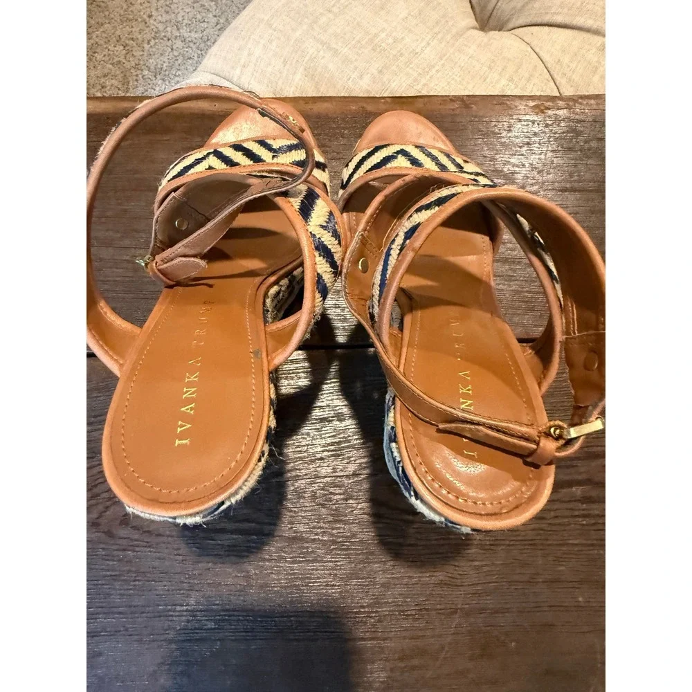 Ivanka Trump‎ Womens Blue White Chevron Espadrille Wedge Sandals Brown 6.5